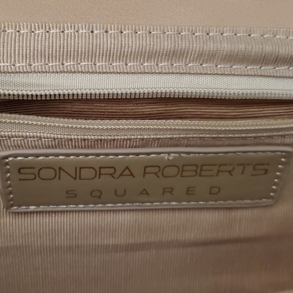 Sondra Roberts Tropical Bamboo Jungle Artistic Clutch with Magnetic Closure - Picture 10 of 13